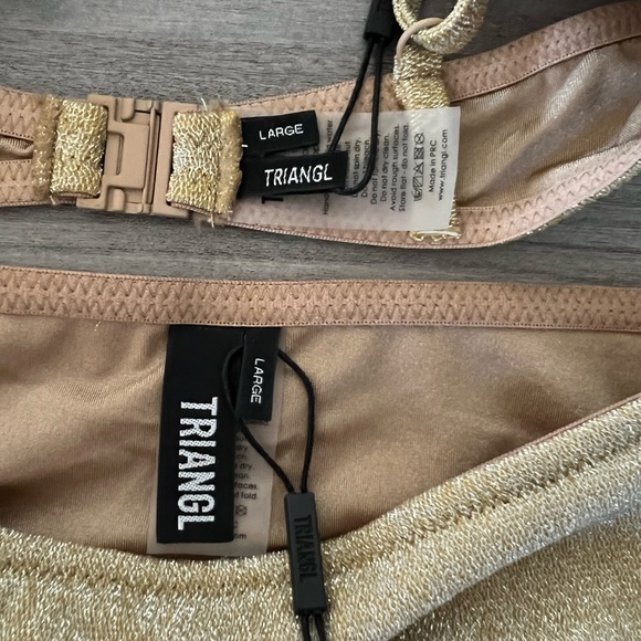 Triangl gold sparkle bikini set - Picture 4 of 6